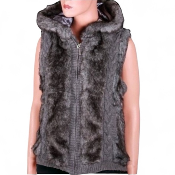 Green Tea Gray Faux Fur & Cable Knit Hooded Sweater Vest Size Large - Picture 1 of 8